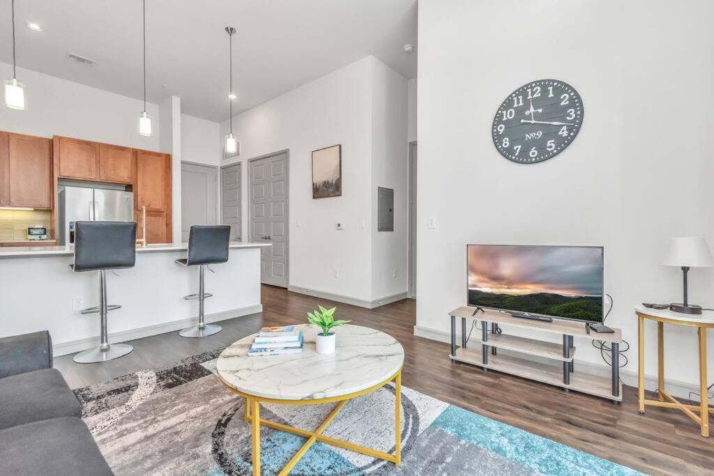 Penthouse Cool-Oasis-In-Houston-Rental Car Available-View-Great-Sleep Eksteriør bilde