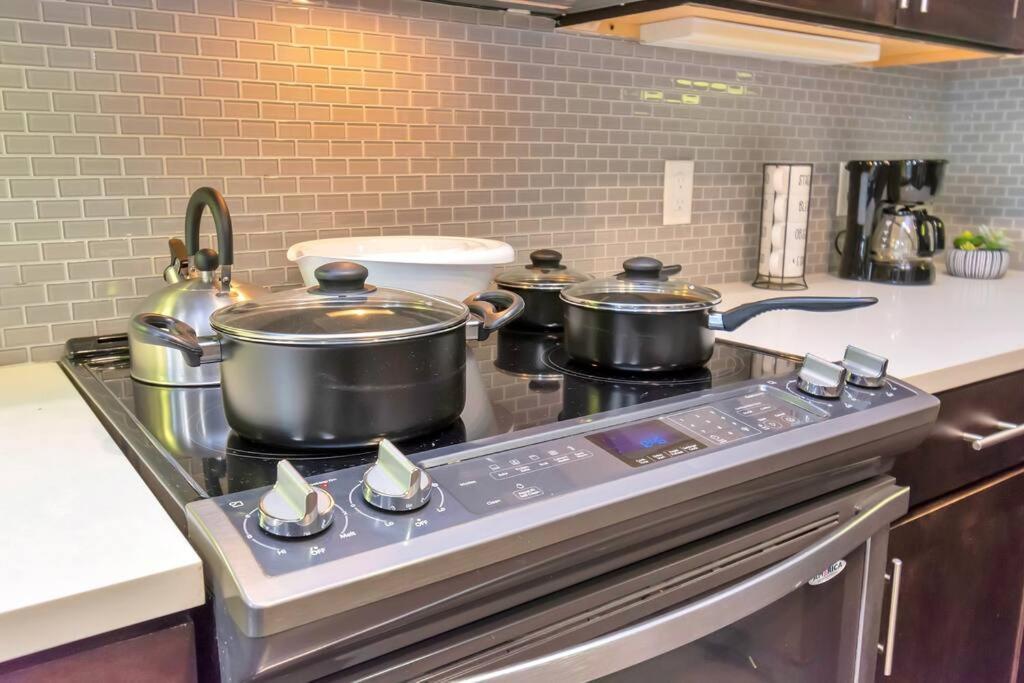 Penthouse Cool-Oasis-In-Houston-Rental Car Available-View-Great-Sleep Eksteriør bilde