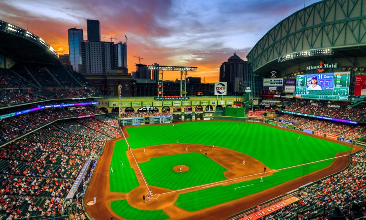 Penthouse Cool-Oasis-In-Houston-Rental Car Available-View-Great-Sleep Eksteriør bilde